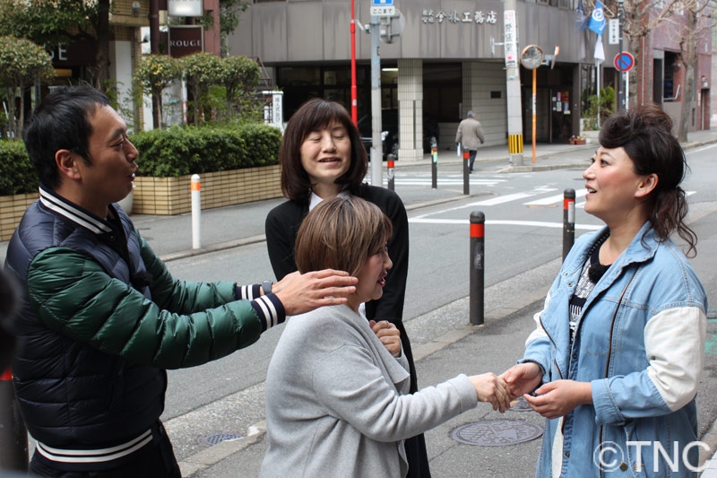 街で出会ったお姉さま方と触れ合い