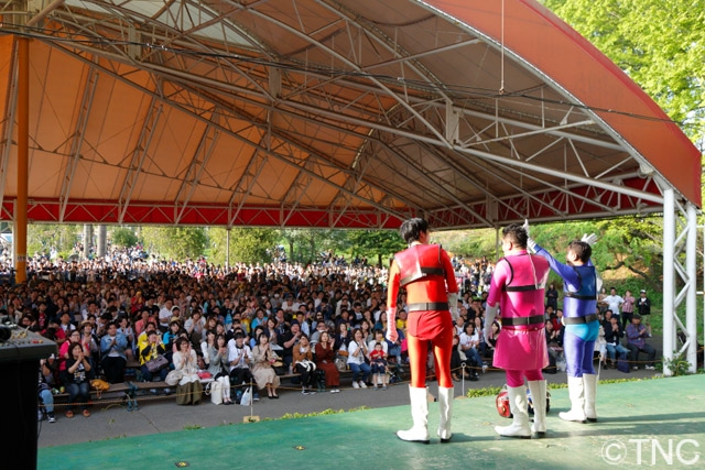 “ゴリパラキッズ”とフィナーレを迎えた 3 人 