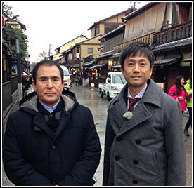 京都の伝説飯を紹介する伊吹吾郎・宇治原史規（ロザン）