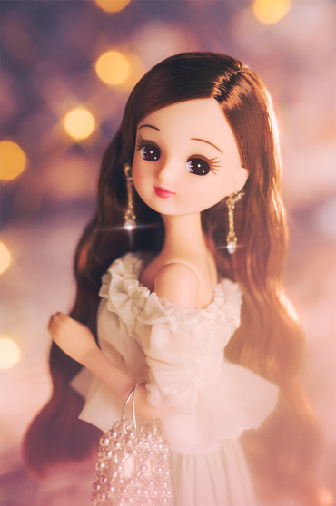 ドレス姿のリカちゃん