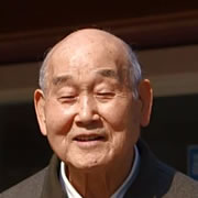 井上萬二